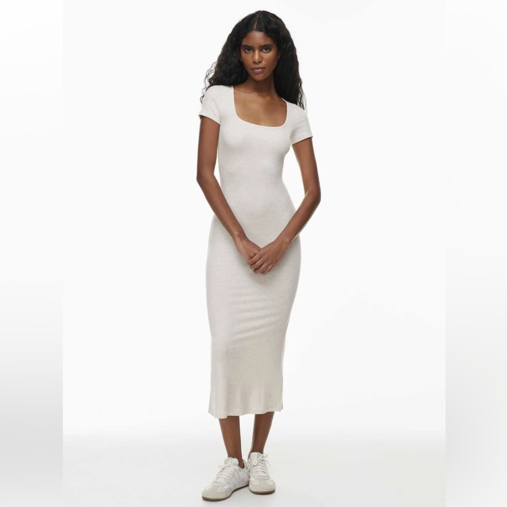 Maxi t-shirt Dress babaton Aritzia